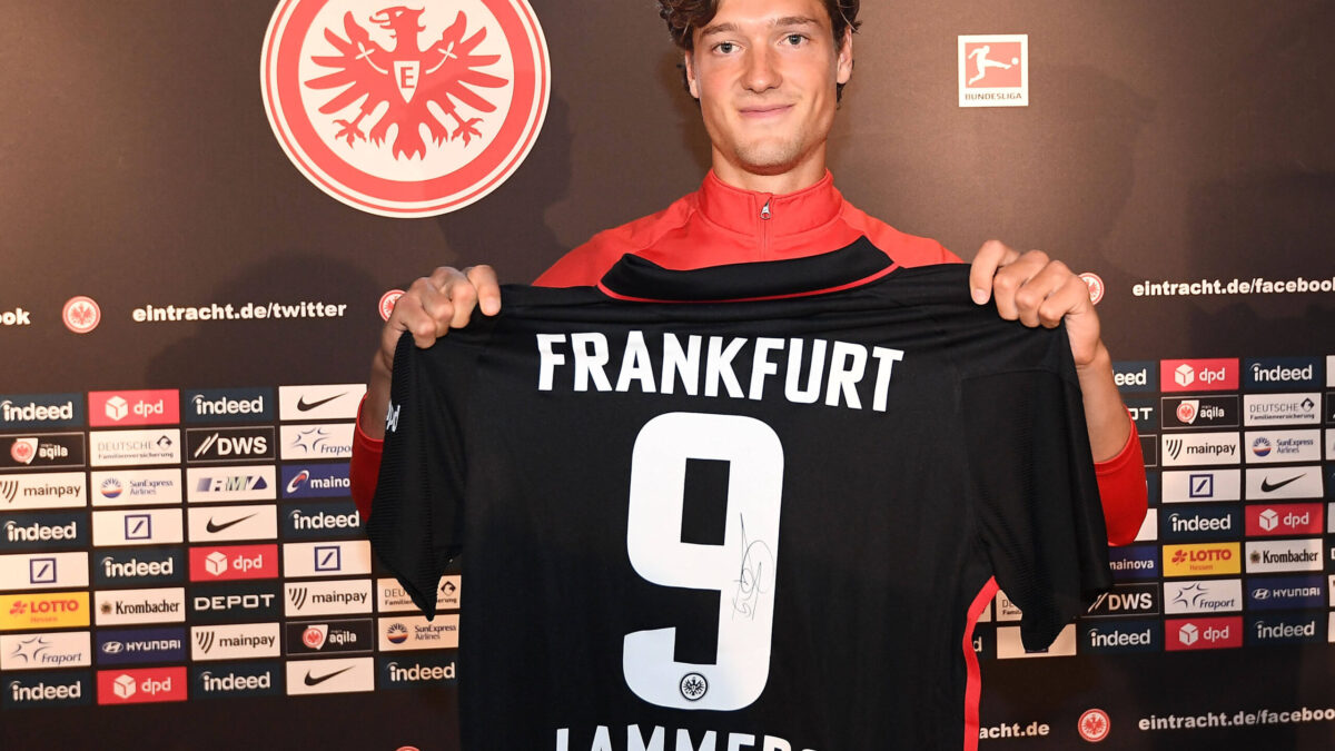 07.09.2021, xjhx, Fussball 1.Bundesliga, Eintracht Frankfurt - Pressekonferenz emspor, v.l. Sam Lammers (Eintracht Fran