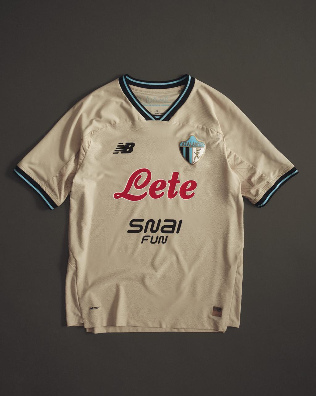 Ecco la terza maglia
